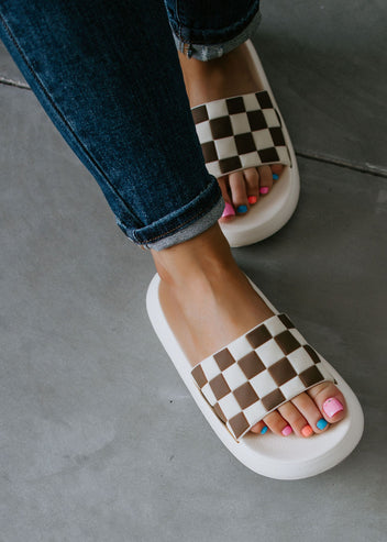 Checkmate Slide Sandal